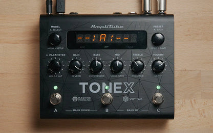IK Multimedia TONEX Pedal