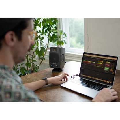 Adam Audio D3V active desktop speakers