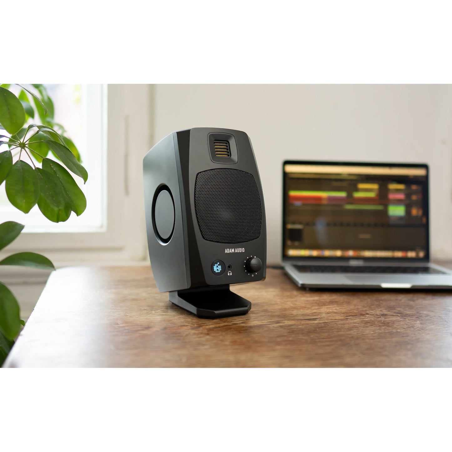 Adam Audio D3V active desktop speakers