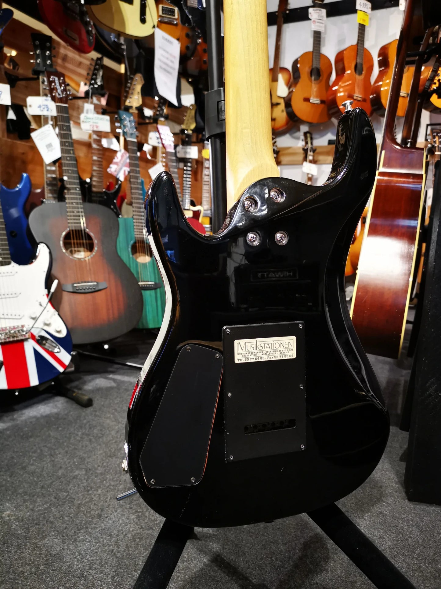 USED: Aria Pro Magna Series, black year 1994 electric guitar 