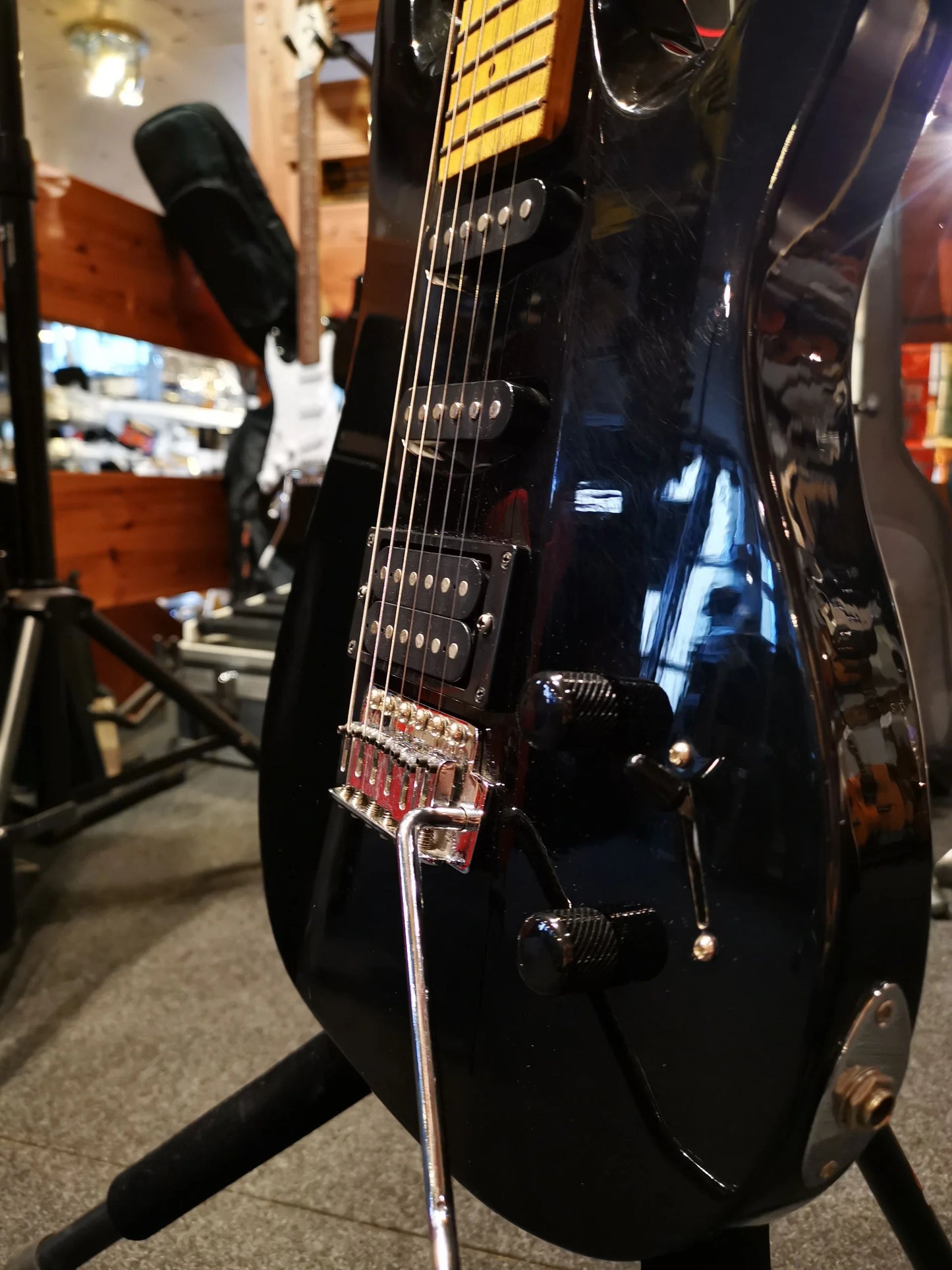 USED: Aria Pro Magna Series, black year 1994 electric guitar 