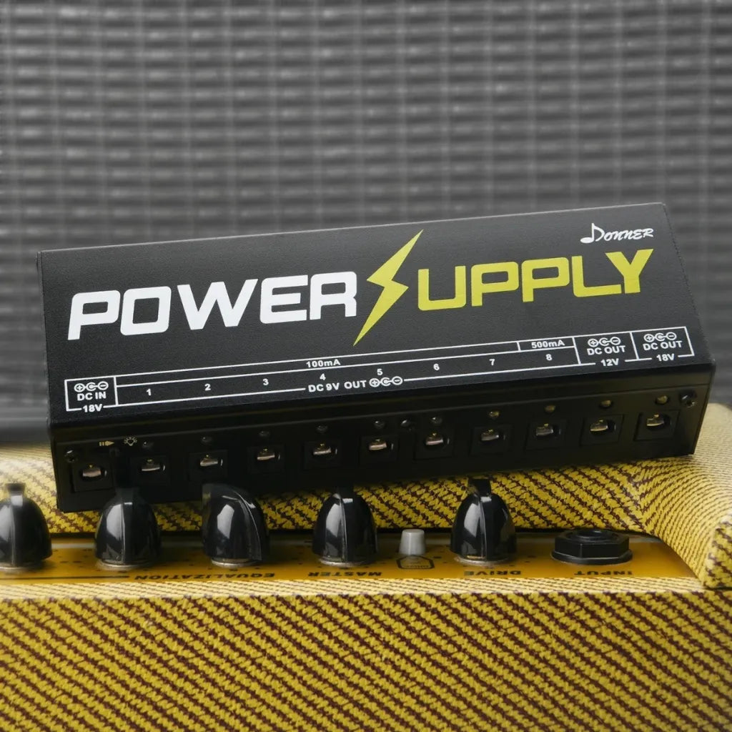 Donner DP-1 multi-strømforsyning til pedalboard