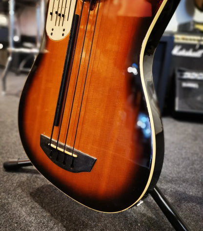 USED: Godin LR-baggs, vintage bass from 1993 including gig bag