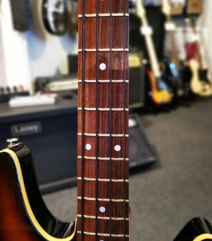 USED: Godin LR-baggs, vintage bass from 1993 including gig bag