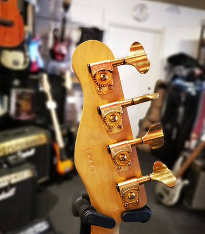 USED: Godin LR-baggs, vintage bass from 1993 including gig bag