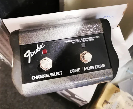 USED: Fender 2-Button Footswitch G/MG, footswitch for amplifier