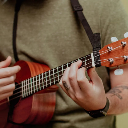 Levy's M19HOK-BLK ukulele-rem sort