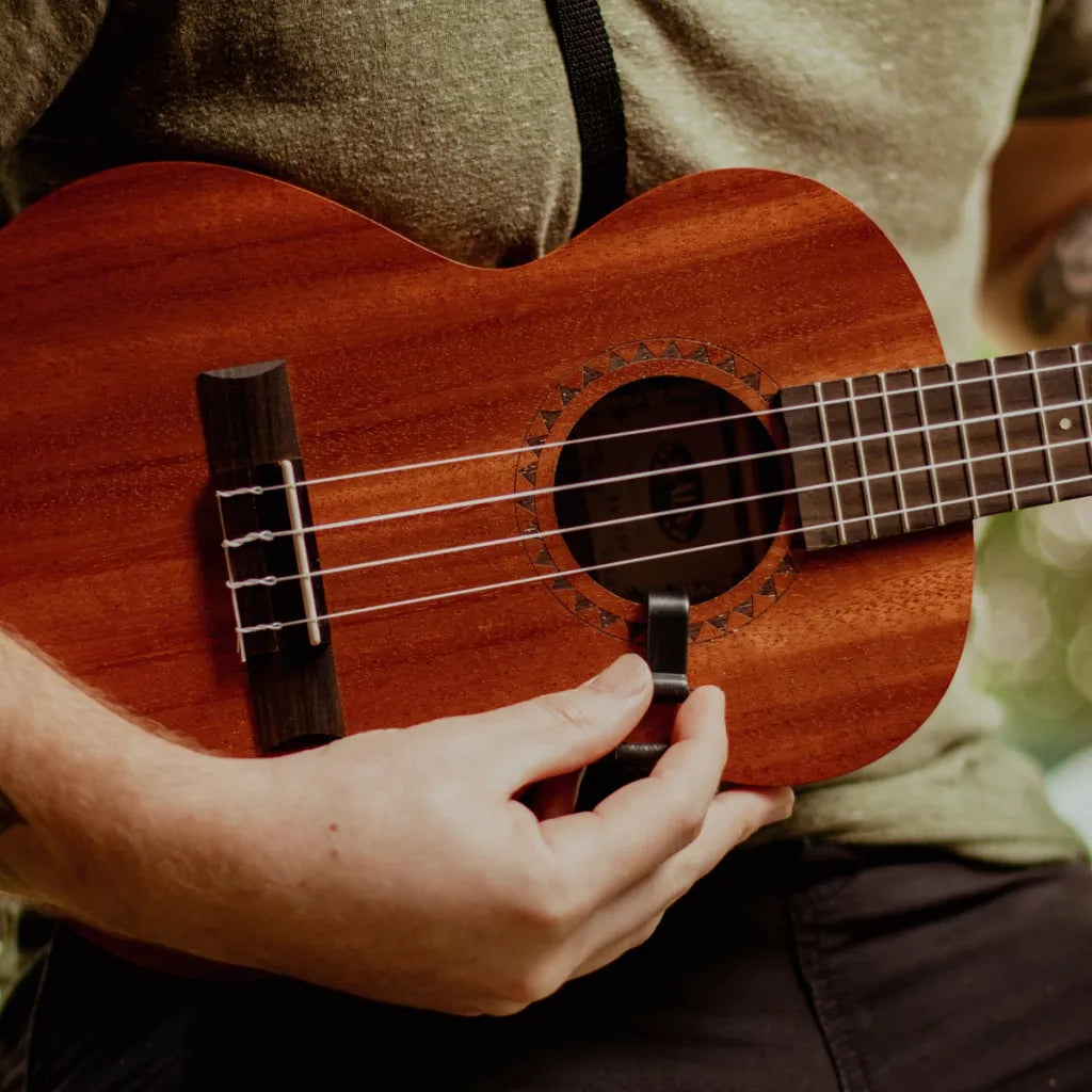 Levy's M19HOK-BLK ukulele-rem sort