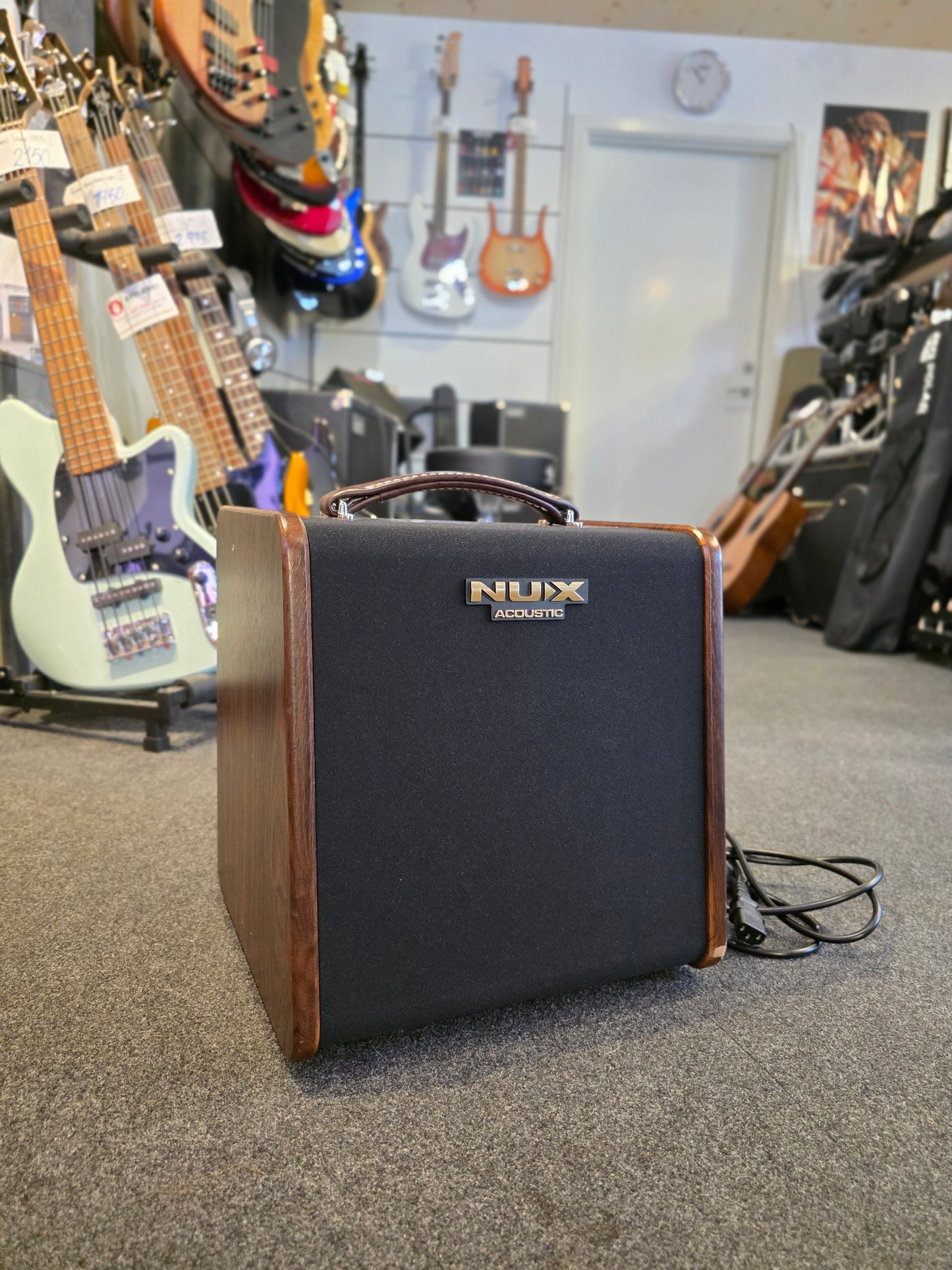 BRUGT: Nux Stageman AC-50 akustisk guitar / vokal forstærker